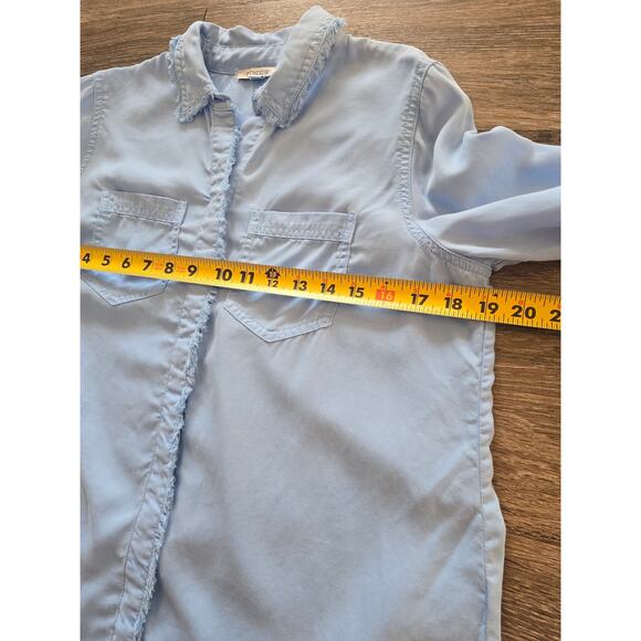 Chico’s Lyocell Chambray Button Front Shirt Blue Frayed Hem Size 4 Sustainable - Picture 8 of 9
